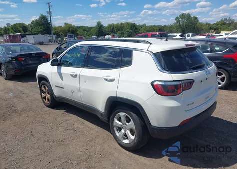 2018 Jeep Compass Latitude 4X4 из США, поврежденный, VIN 3C4NJDBBXJT433872